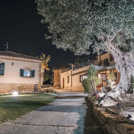 Alojamento de Acomodação e Pequeno-almoço La Lumia &